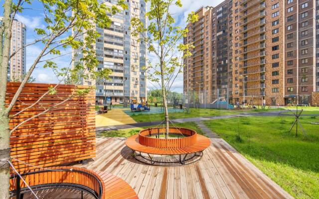 Uyutnaya Kvartira S Balkonom Pyadom S Kadom Flat