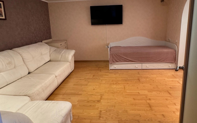 V Otlichnom Rayone Flat