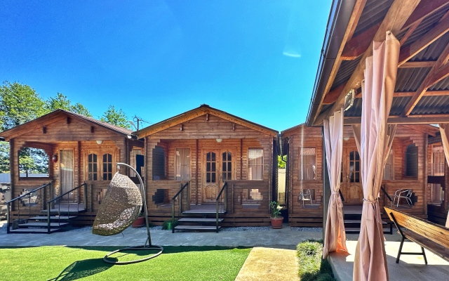Domiki Naberezhnaya Viktoriya 100 m ot morya Guest House