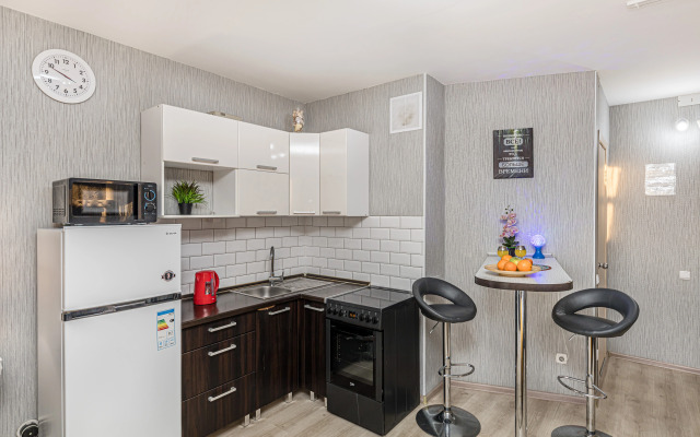 Studiya s vidom na lesoparkovuyu zonu Flat