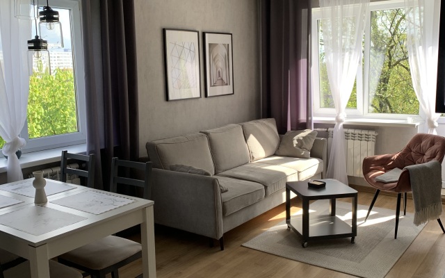 V Tsentre S Vidom Na Ozero Flat
