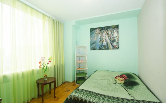 Na Novom Arbate Apartaments