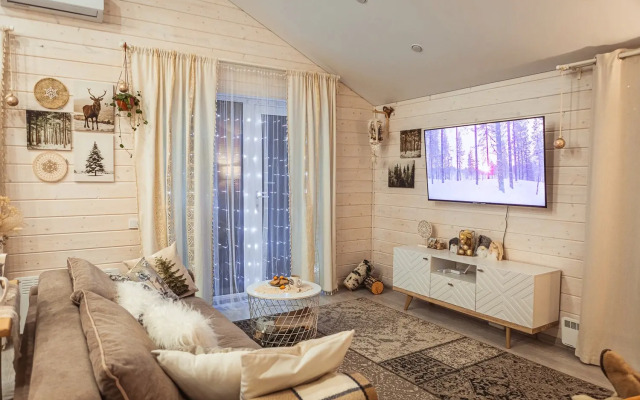 Point 377 Cheremuhovyj Guest House
