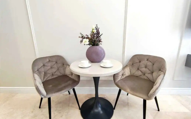 Studiya Komfort Morskoy Pereulok D 5 Apartments