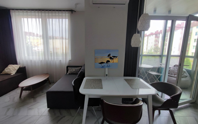 Yevrodvushka Apartamenty U Ekspoforuma Flat