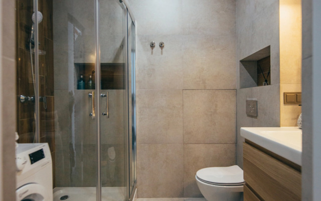 Boho Room V 100 Metrakh Ot Morya Apartments