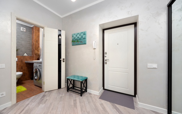 Raidas na Oranzhereynoy 21-4 Flat