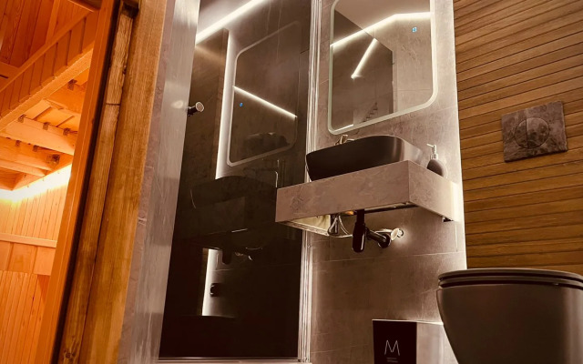 Апартаменты с дизайнерским ремонтом и сауной