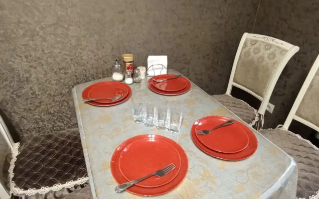 Квартира Уютная Трешка Шогенцукова 33