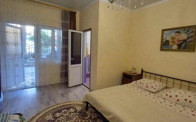 Mari Guest house
