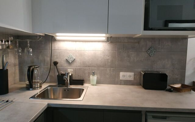 Квартира Студия рядом с Спасом-на-Крови и Эрмитажем