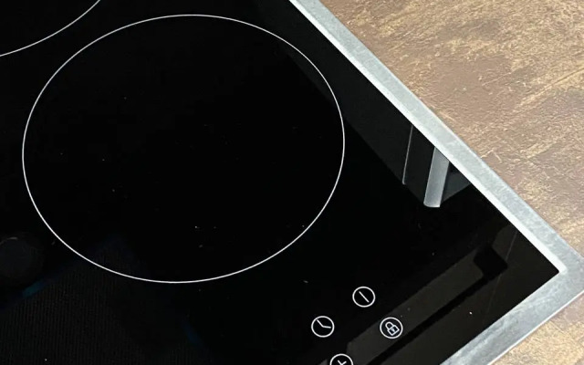 Апартаменты-студия улучшенная с кроватью двуспальным диваном и гардеробной 2 этаж