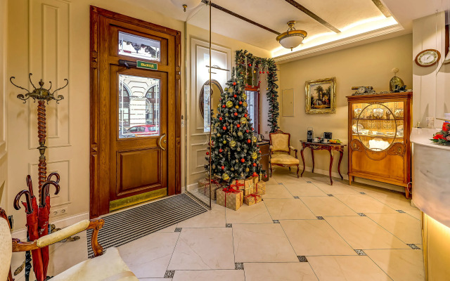 Квартира двухкомнатная Марсово Поле