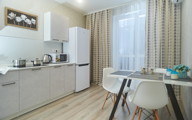 Dvukhkomnatnye Kak Doma 58 Na Mira 78 Apartments