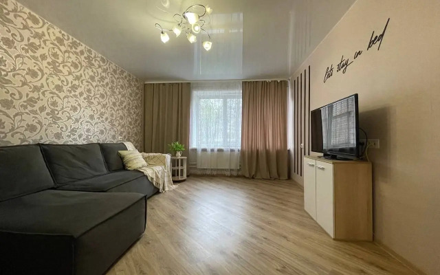 3-K. 70 M² 6 Krovatey Flat