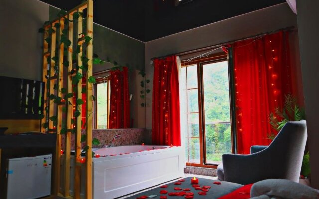 Pugari Hotel