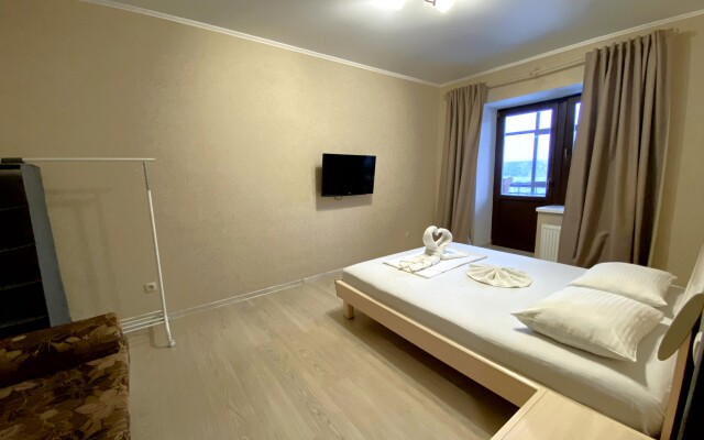 Na Kharkovskoy 66 Flat