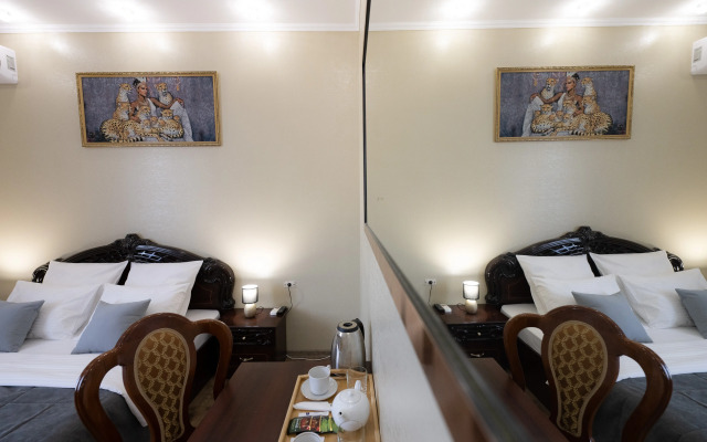 Venice Hotel
