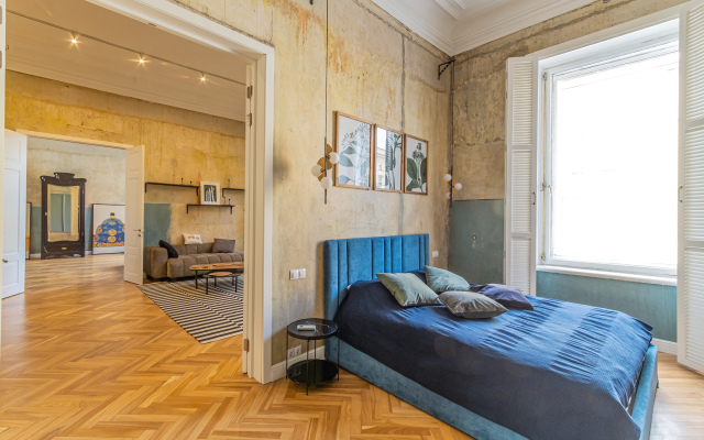 Апартаменты с Видом на Невский