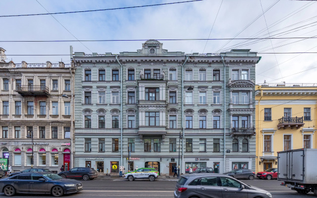 Stilnaya Studiya Na Vladimirskom Flat