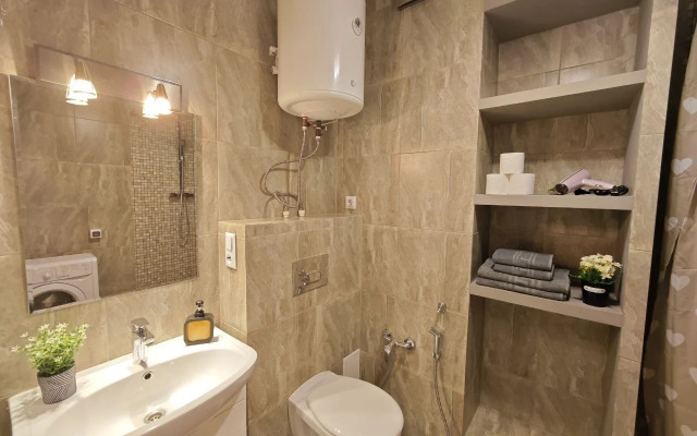 Na Ulitse Khakima 50 Flat