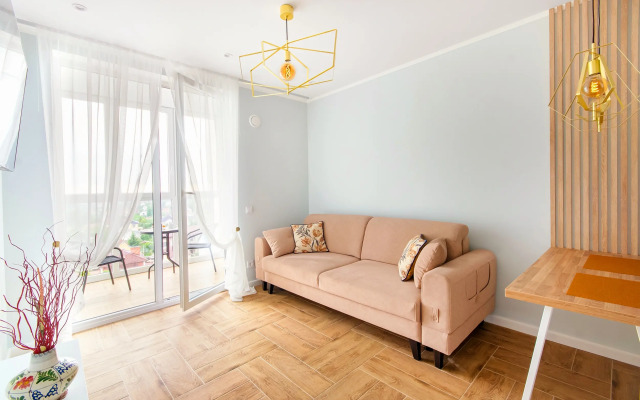 S panoramnymi vidami v Tsentralnom rayone Kaliningrada Flat