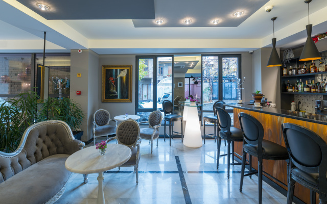 Veranova Hotel