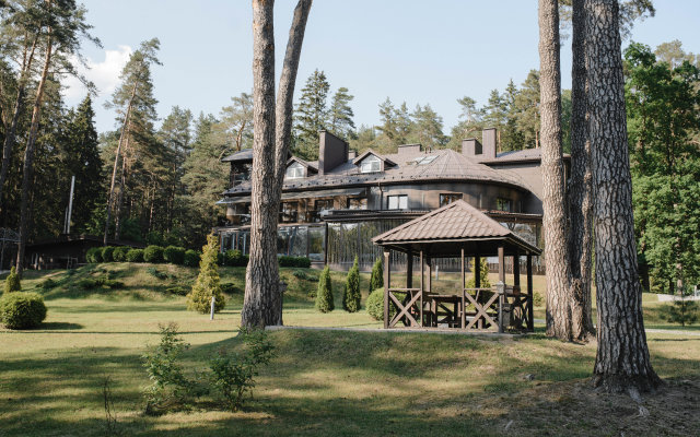 Restoranno-Gostinichny Kompleks Royal Park Hotel