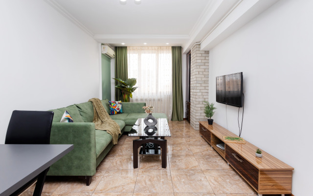 Квартира Уютная 2-комн улица Езника Кохбаци KO200