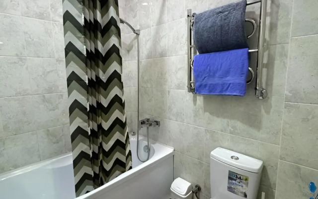 Prostornaya Dvukhkomnatnaya Flat