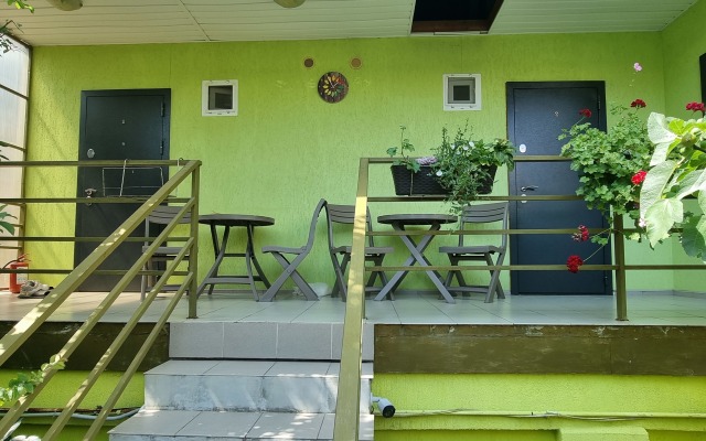 Gostevoy Dom Yekaterina Guest House