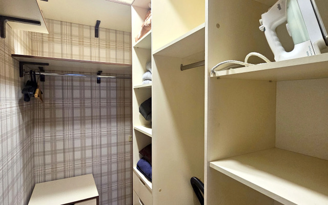 S Shikarnym Vidom Iz Okna Flat