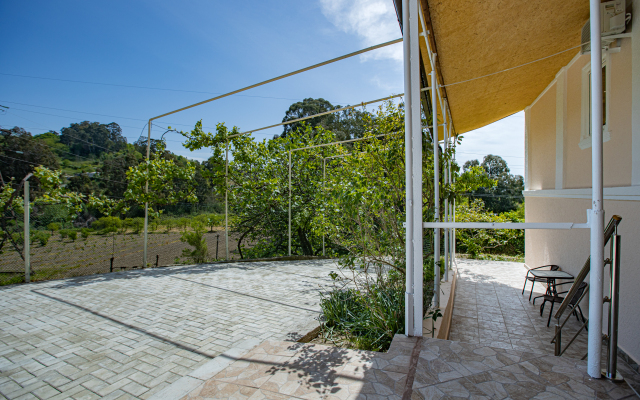S Mandarinovim Sadom Private House