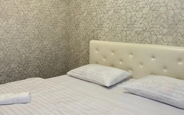 Shikarnye Bolshye I Prostornye V Novom Tsentre Uralska Apartments