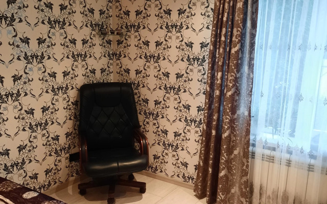 Квартира 2-х комнатная с выходом в сад