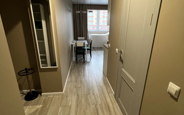 Uyutnoye gnezdyshko na Zapadnom plyazhe Baltiki Flat