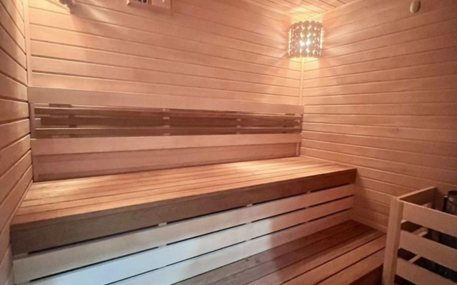 Na Ulitse Dubravskoy 3 Private house