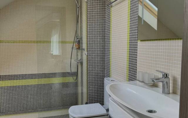 Tay-Tay Guest House
