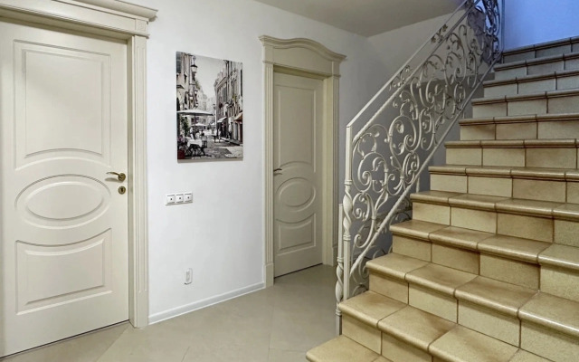 Частный дом 3-Комнатный Таунхаус