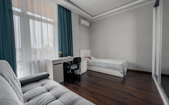 U Morya Ulitsa Naberezhnaya Apartments