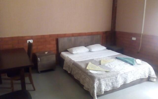 Old Isani Hotel