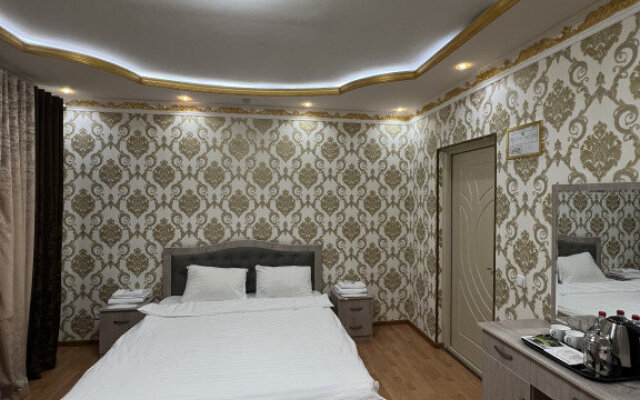Diyora Hostel