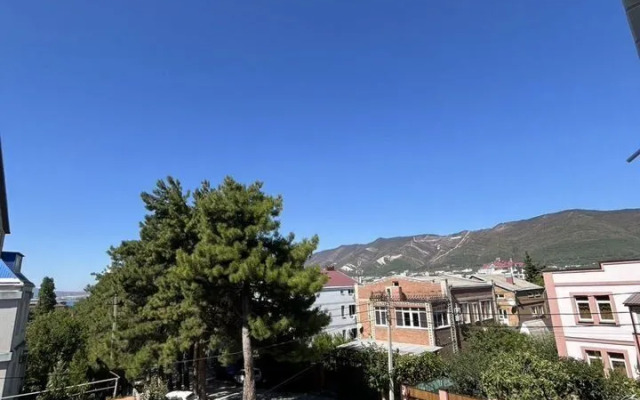 Апартаменты на Светлой 18 (208)