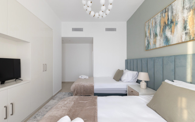 Welcome Home in Downtown Views Apartments