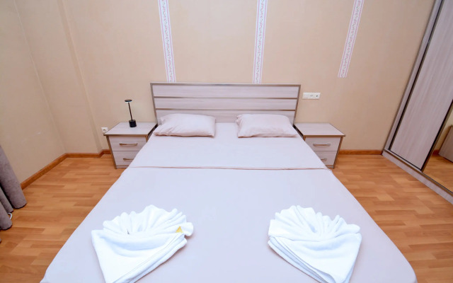 Prostornaya Kvartira na Severnom Prospekte, Hh533 Flat