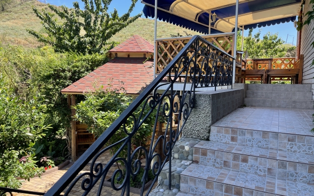 Yolki Guest House
