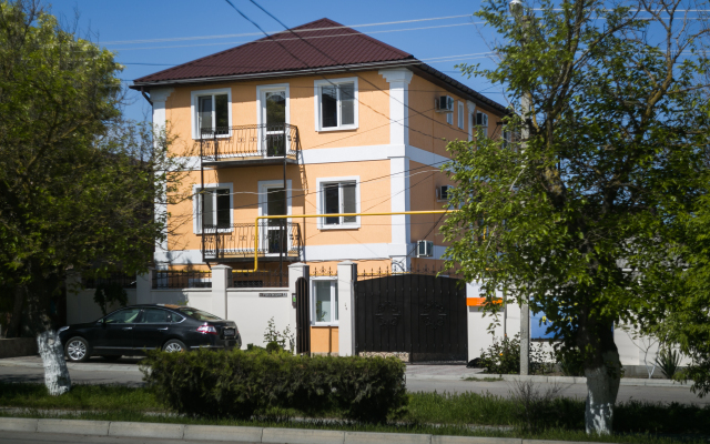 Hotel Chernomorskiy Bereg