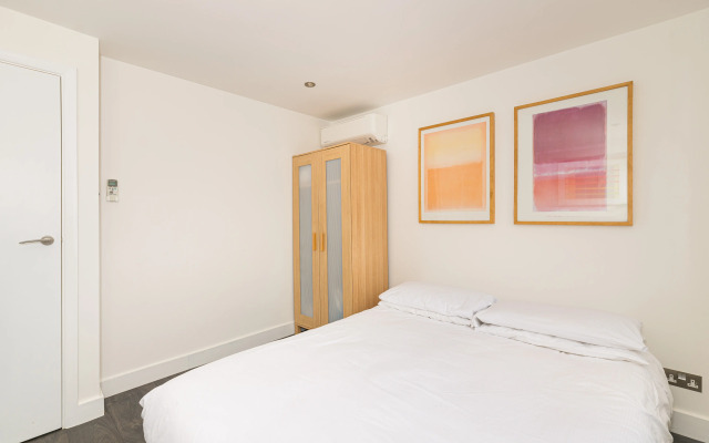 Апартаменты Bright Aircon Apartment Earls Court