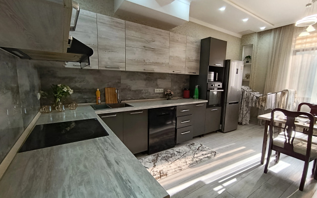 S Udobnym Raspolozheniem Flat
