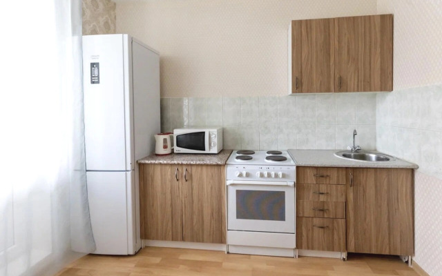 Квартира Недорогая уютная у метро посуточно